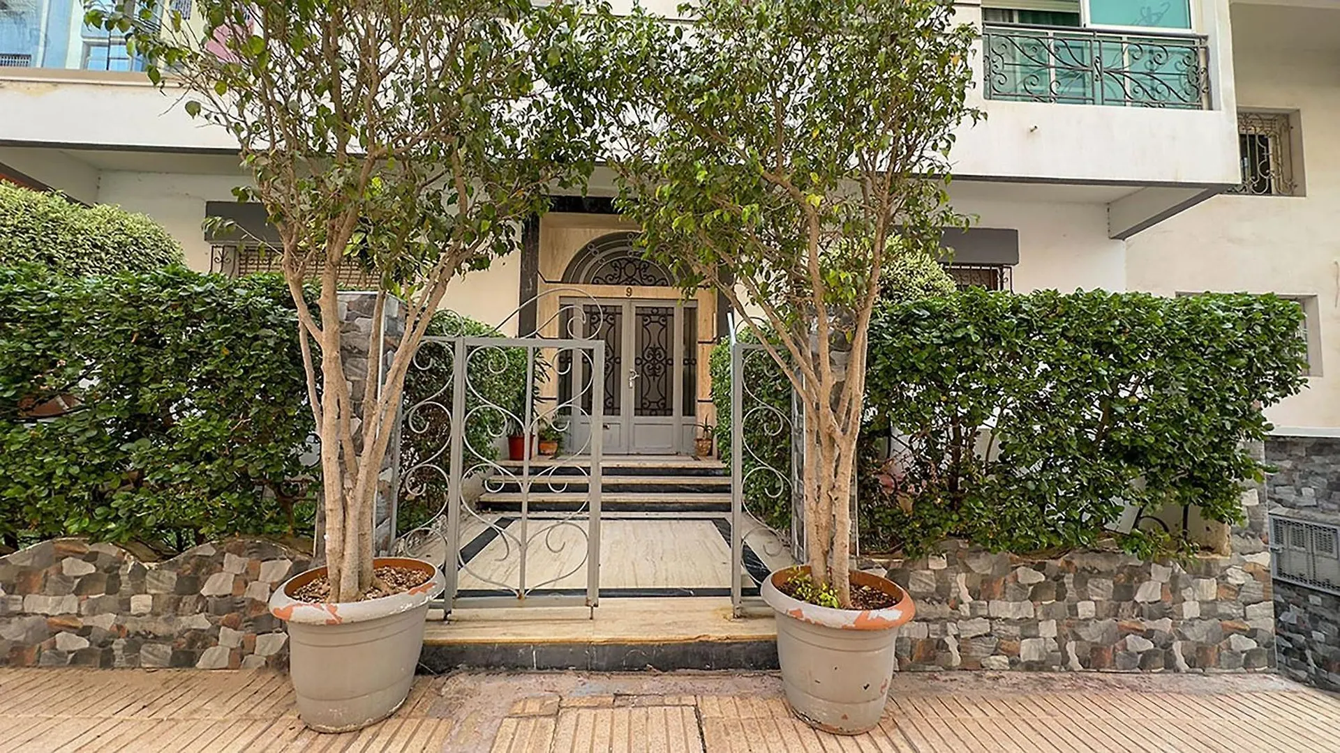Oasis Urbaine Avec Cour Privee Apartment Casablanca