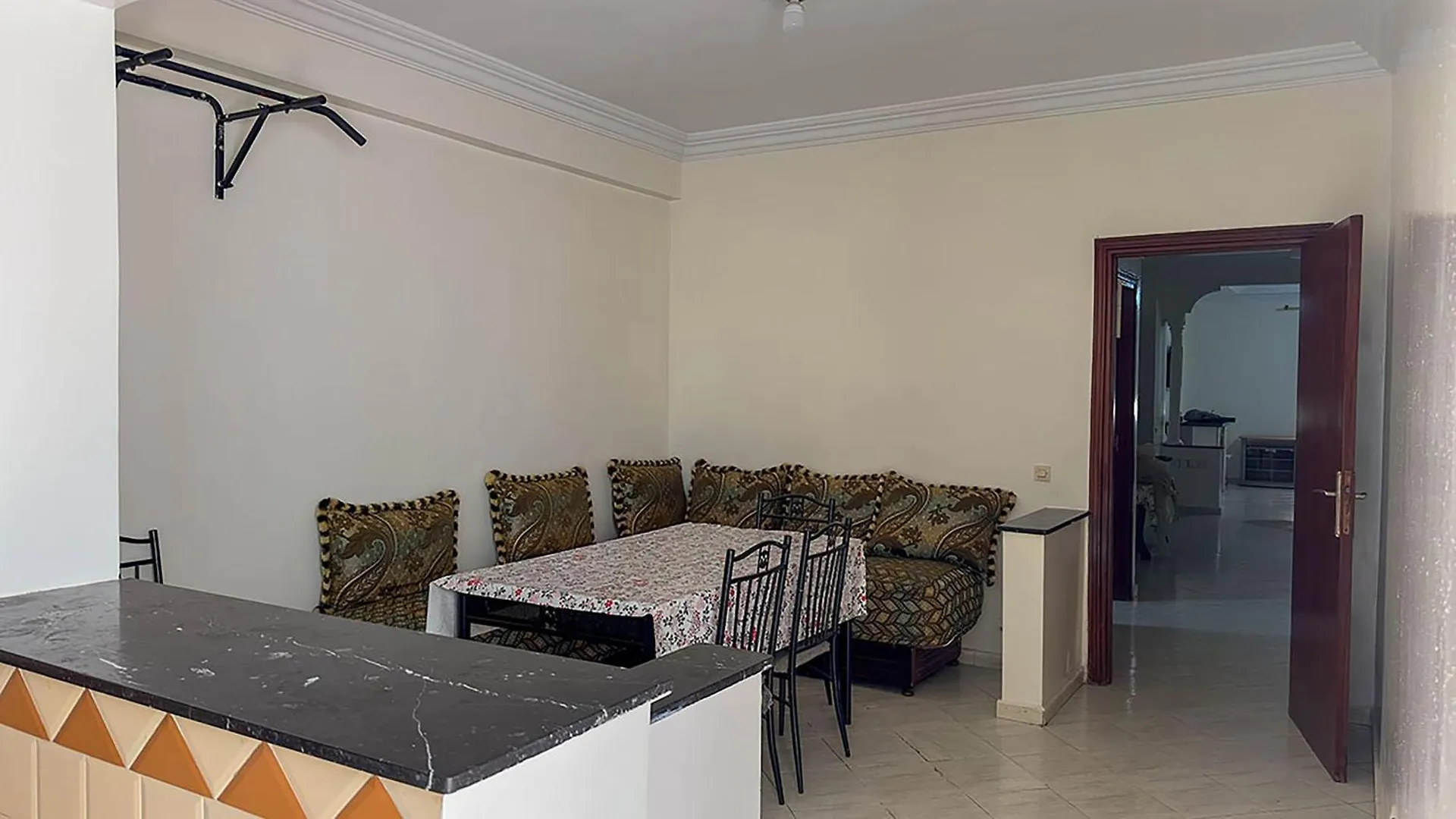 Oasis Urbaine Avec Cour Privee Apartment Casablanca